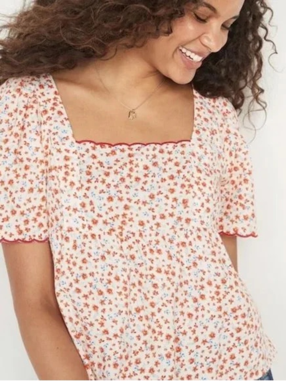 Old navy scalloped top size large